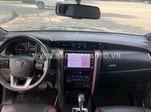 Xe Toyota Fortuner Legender 2.4L 4x2 AT 2022